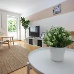 Fullhouse - - K70 - Elevator - Balcony - Smarttv