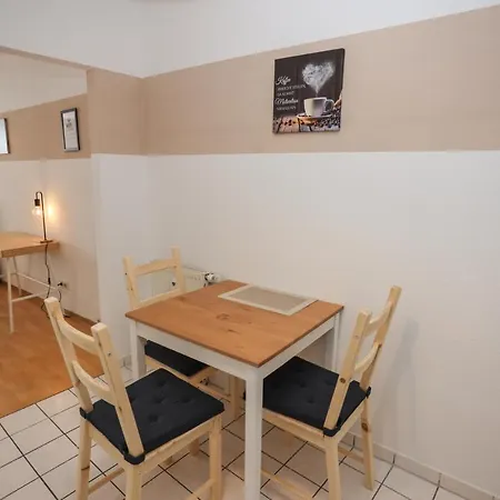 Fullhouse - - K70 - Elevator - Balcony - Smarttv *