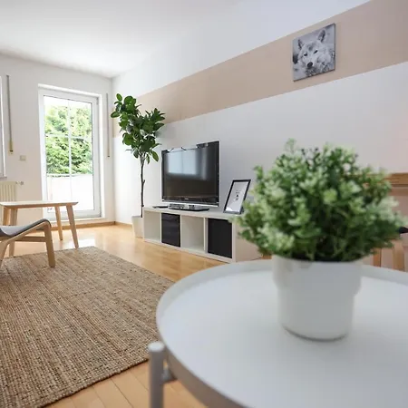 Fullhouse - - K70 - Elevator - Balcony - Smarttv