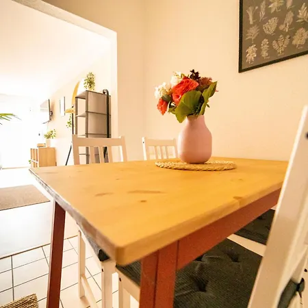 Fullhouse - - K70 - Elevator - Balcony - Smarttv * Eisenach