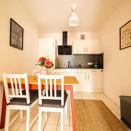 Fullhouse - - K70 - Elevator - Balcony - Smarttv * Eisenach