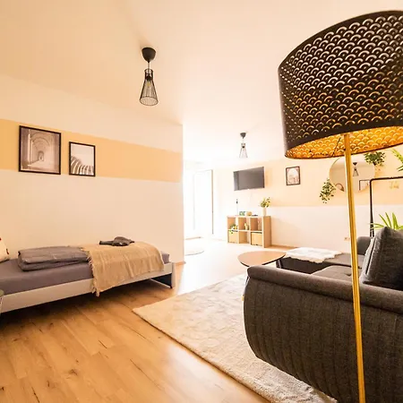 Apartment Fullhouse - - K70 - Elevator - Balcony - Smarttv Eisenach