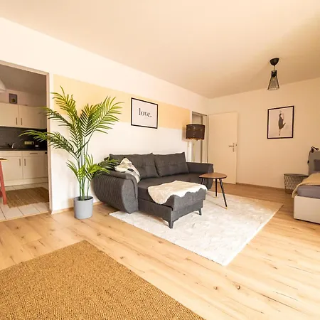 Fullhouse - - K70 - Elevator - Balcony - Smarttv Eisenach