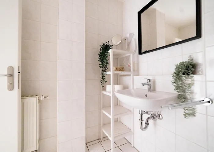 Fullhouse - - K70 - Elevator - Balcony - Smarttv * Eisenach